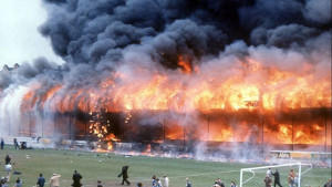 Jedan od najstarijih svjetskih stadiona završio u plamenu, spašavala se živa glava 