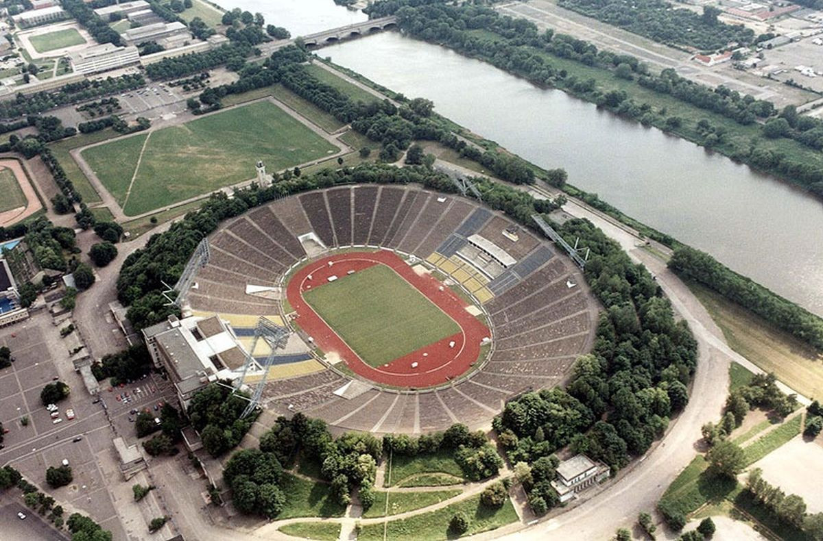 Zato su Nijemci - Nijemci: Oronuli stadion kapaciteta 100.000 pretvorili u "čudo neviđeno"