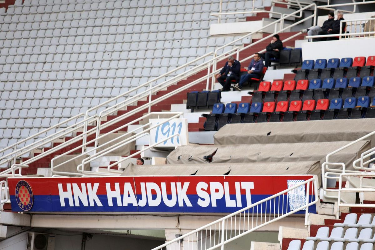S Poljuda otišao pogrešan čovjek, ogorčenost je sve veća: "Smišljeno uništavanje kluba" S Poljuda otišao pogrešan čovjek, ogorčenost je sve veća: "Smišljeno uništavanje kluba"