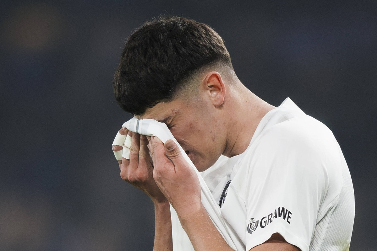 Arjan Malić nakon klupe protiv Linza, danas nikako nije bilo u protokolu za meč sa Salzburgom Arjan Malić nakon klupe protiv Linza, danas nikako nije bilo u protokolu za meč sa Salzburgom
