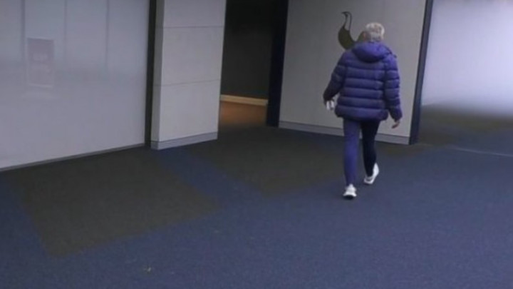 Dier nagradu posvetio WC šolji, a Mourinho objasnio zašto je otrčao u toalet za svojim fudbalerom