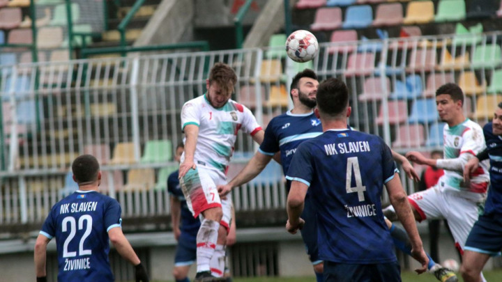 Uspješan start jesenjeg prvaka: FK Olimpik nadigrao Slaven na Otoci