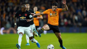Cijena 1.5 miliona eura: Young napustio Manchester United nakon osam i pol godina