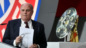 "Možda bismo trebali ugasiti Bayern da bi liga ponovo bila interesantna ili da igramo sa 10 igrača"