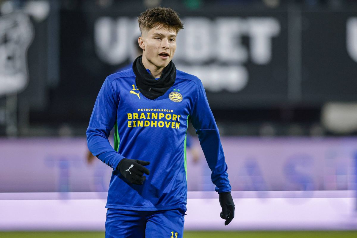 Prava drama iza kulisa: PSV, Rusi, Esmir Bajraktarević, 2.5 miliona eura... Prava drama iza kulisa: PSV, Rusi, Esmir Bajraktarević, 2.5 miliona eura...