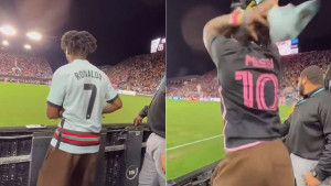 Ljubio je stopala Ronaldu, došao je u dresu i provocirao Messija, a sinoć se naklonio Argentincu