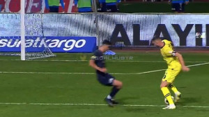Dušan Tadić pogodio za 2:0, ali ponovo je Edin Džeko "izmislio" gol za Fenerbahče