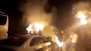 Navijači Borca dočekali ljubimce i zapalili Jelah!