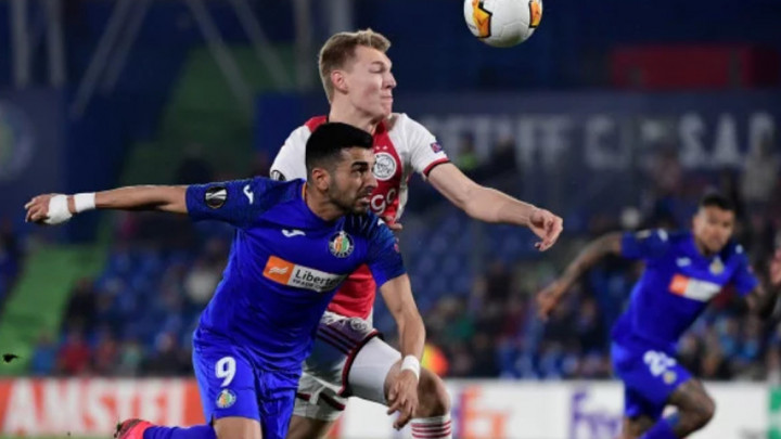 Supruge i djecu igrača Getafea u Amsterdamu gađali pivom