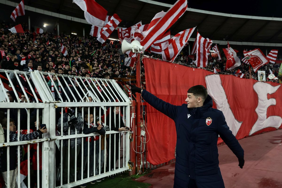 Liverpool u mladom Srbinu vidi novog Luku Modrića: "Košta samo 15 miliona eura" Liverpool u mladom Srbinu vidi novog Luku Modrića: "Košta samo 15 miliona eura"