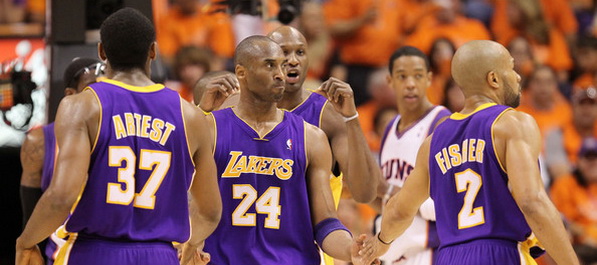 Kobe odveo Lakerse u finale