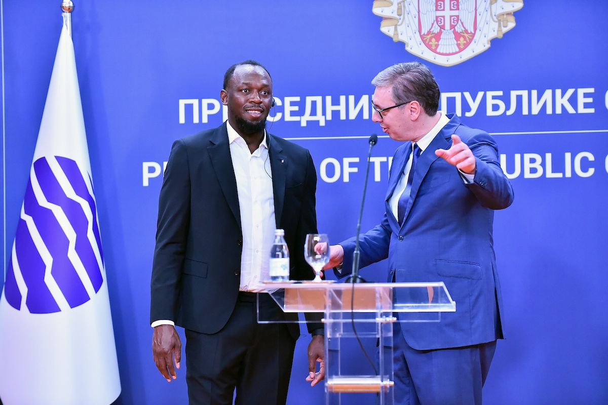Usain Bolt je pred očima cijele Srbije uzeo 'brutalnu lovu', pa izgovorio zabranjeno pred Vučićem Usain Bolt je pred očima cijele Srbije uzeo 'brutalnu lovu', pa izgovorio zabranjeno pred Vučićem