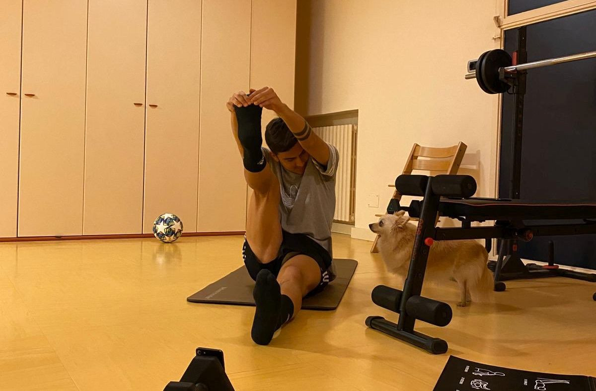 Paulo Dybala pokazao kako trenira u kućnoj izolaciji