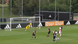 Ajax "bacio petardu", a Tahirović napravio potez utakmice: Zmaj se "prošetao" i rutinski pogodio