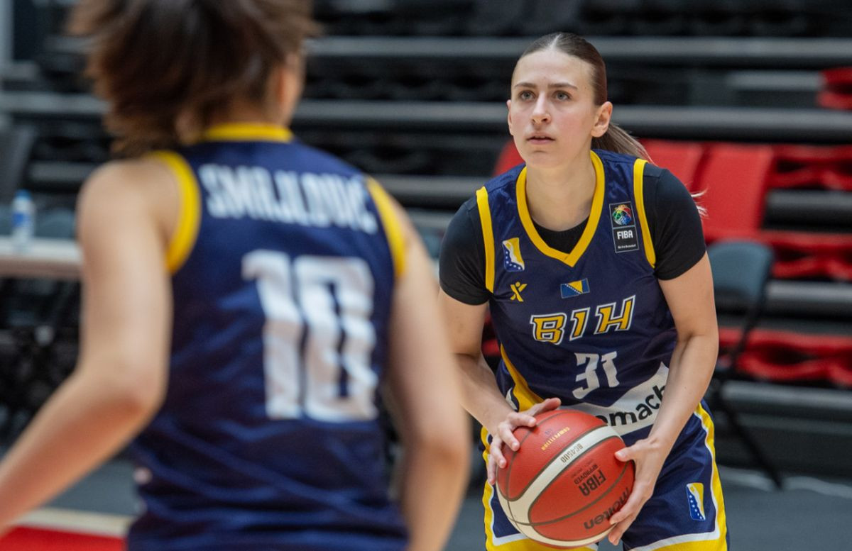 Juniorke porazom otvorile Eurobasket, ali Ena Šehović je ipak priča dana Juniorke porazom otvorile Eurobasket, ali Ena Šehović je ipak priča dana