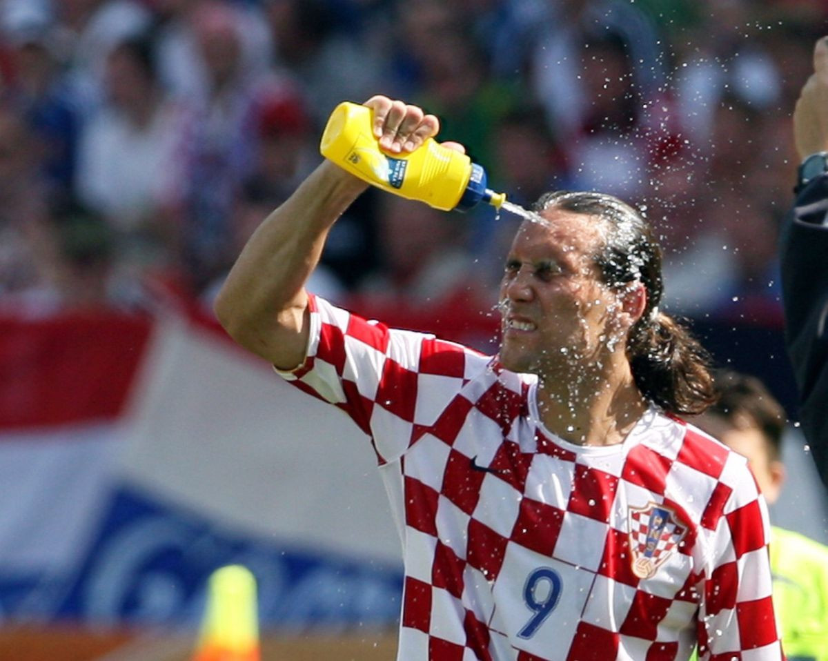 Legendarni Dado Pršo ponovo u fudbalu, želi da spasi posrnulog velikana Legendarni Dado Pršo ponovo u fudbalu, želi da spasi posrnulog velikana
