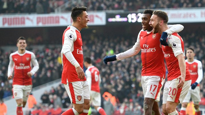 Ludnica na Emiratesu: Dva penala u nadoknadi, Arsenal slavio