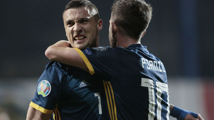 Krunić još uvijek nije potpisao ugovor, ali već nekoliko dana trenira u trening centru Milana