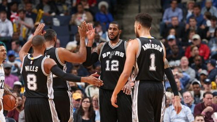 Metla za Grizzliese: Spursi u polufinalu Zapada