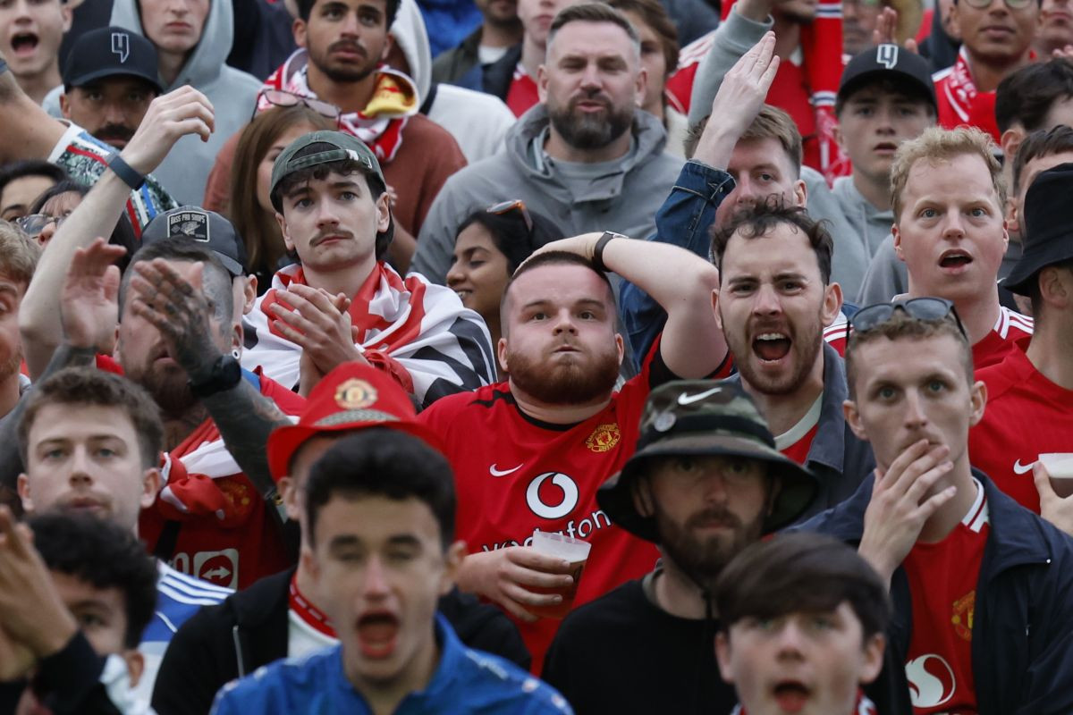 Tragičan kraj sezone za Crvene đavole: Tottenham osvojio evropski trofej i izborio Ligu prvaka!