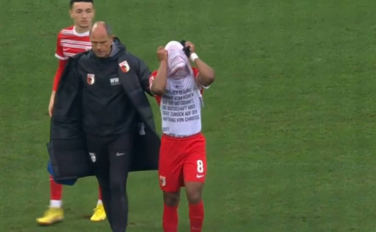Grcao u suzama dok je napuštao teren jer je shvatio da zbog povrede ne može na Mundijal Grcao u suzama dok je napuštao teren jer je shvatio da zbog povrede ne može na Mundijal