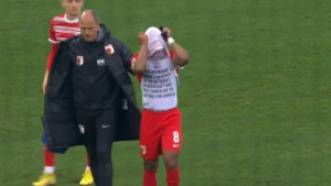 Grcao u suzama dok je napuštao teren jer je shvatio da zbog povrede ne može na Mundijal
