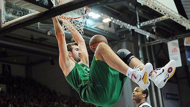 Double-double Nedžada Sinanovića u pobjedi Valladolida