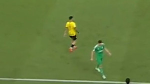 Iznervirana zvijezda samo je odšetala s terena, arapski fudbal ovo poniženje neće zaboraviti!