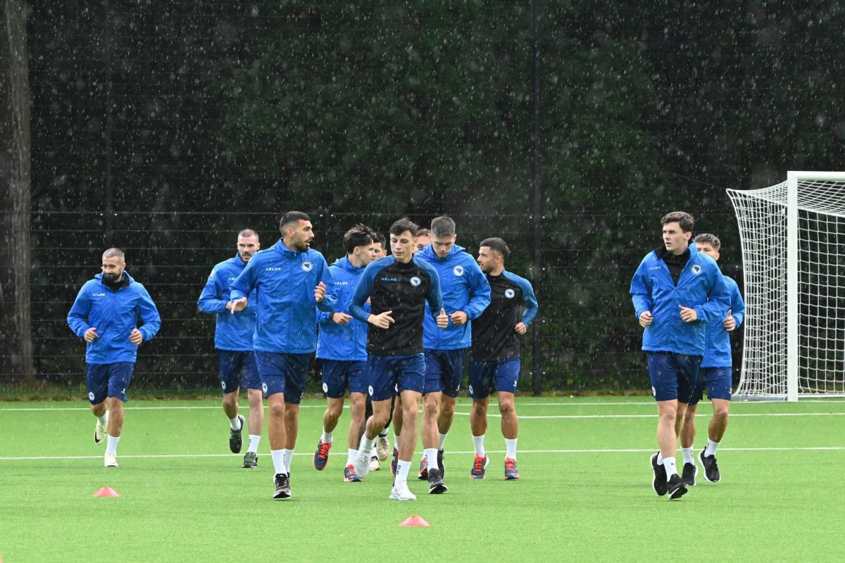 Reprezentativci Bosne i Hercegovine odradili prvi trening u Eindhovenu