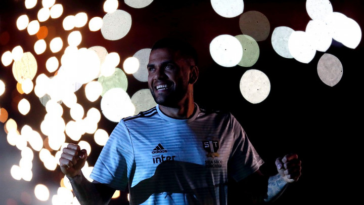 Dani Alves: Taj grad mi se uopšte nije svidio, pun je je*enih rasista