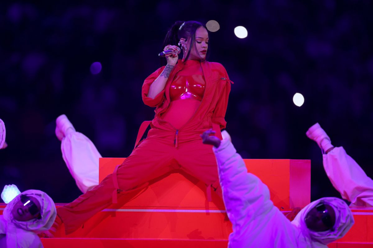 Rihanna napravila spektakl na Super Bowlu, a onda je Donald Trump objavio sramotnu poruku!