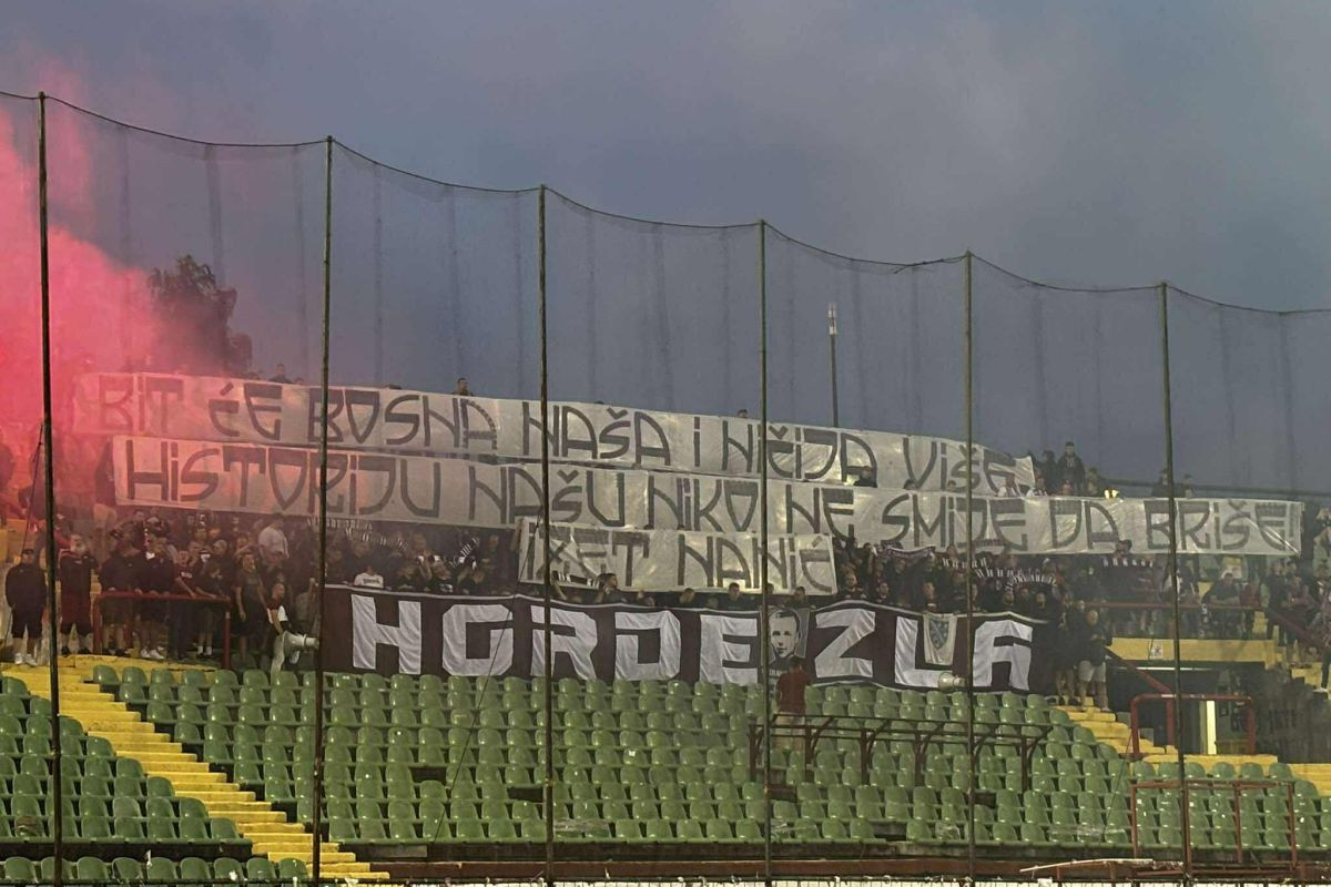 Horde zla se parolom prisjetile Izeta Nanića: "Bit će Bosna naša i ničija više" Horde zla se parolom prisjetile Izeta Nanića: "Bit će Bosna naša i ničija više"