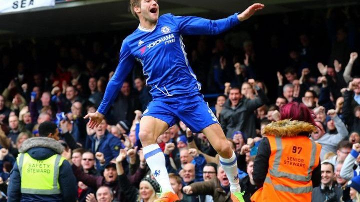 Alonso "zaboravio" da Fabregas igra u Chelseaju