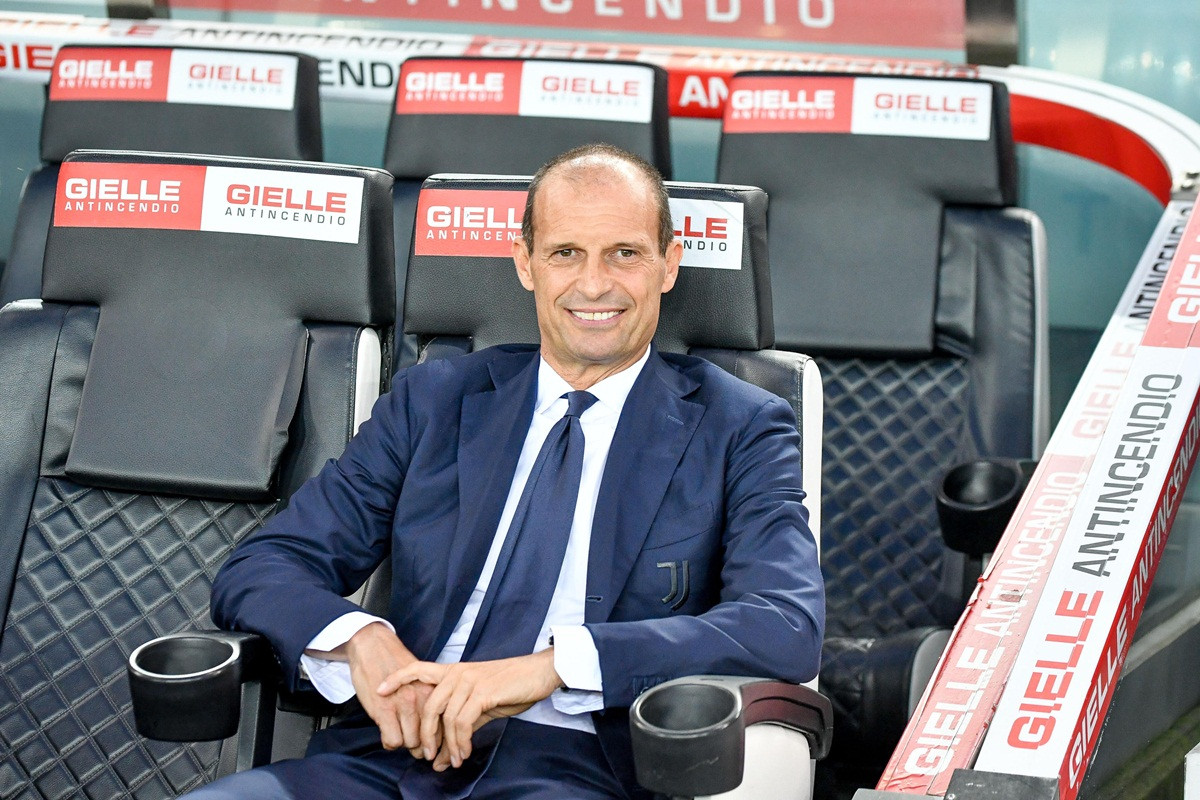Rekao da ostaje u Juventusu, a sada je Allegri na pragu preuzimanja velikog rivala