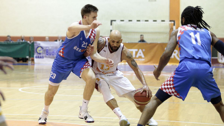 Bosna potopila Široki u Skenderiji