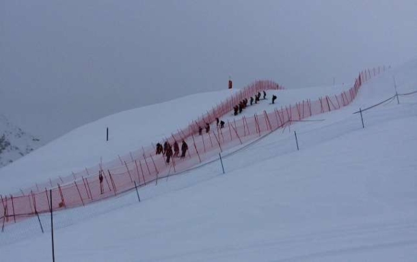 Zbog viška snijega otkazan trening u Val d' Isèreu