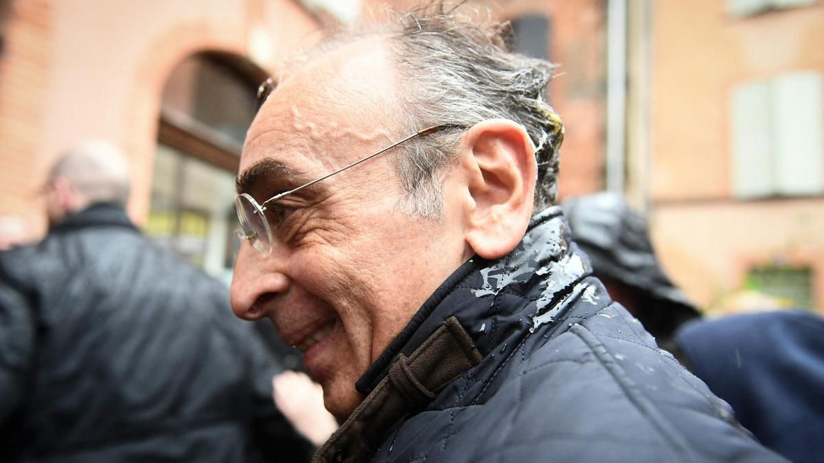 Zbog Zidanea je jedan od najkontroverznijih političara u Evropi danas bio manji od makovog zrna Zbog Zidanea je jedan od najkontroverznijih političara u Evropi danas bio manji od makovog zrna