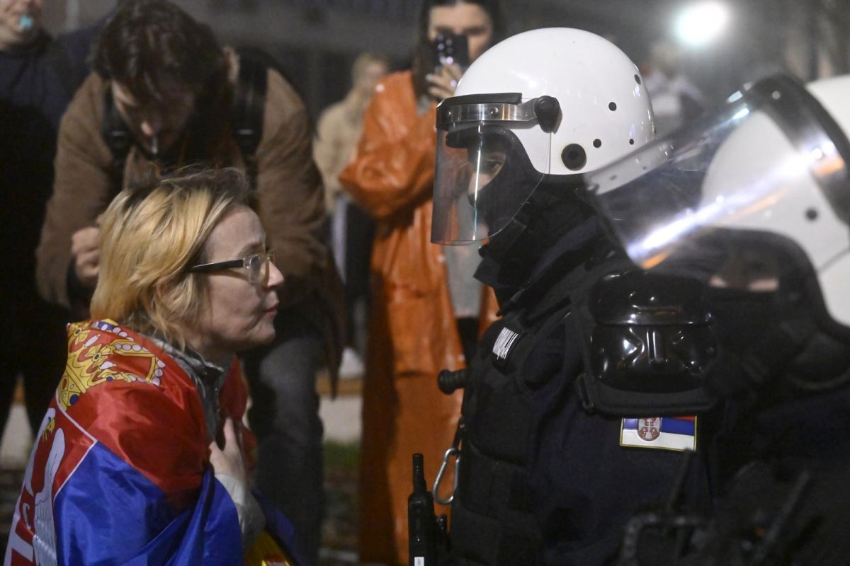 Režim tokom protesta u Srbiji izvršio pokušaj ubistva na slavnog sportistu: "Šta nam zlikovac uradi" Režim tokom protesta u Srbiji izvršio pokušaj ubistva na slavnog sportistu: "Šta nam zlikovac uradi"