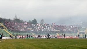 Horde zla parolom prozvale Manijake, a onda erupcija oduševljenja na Koševu