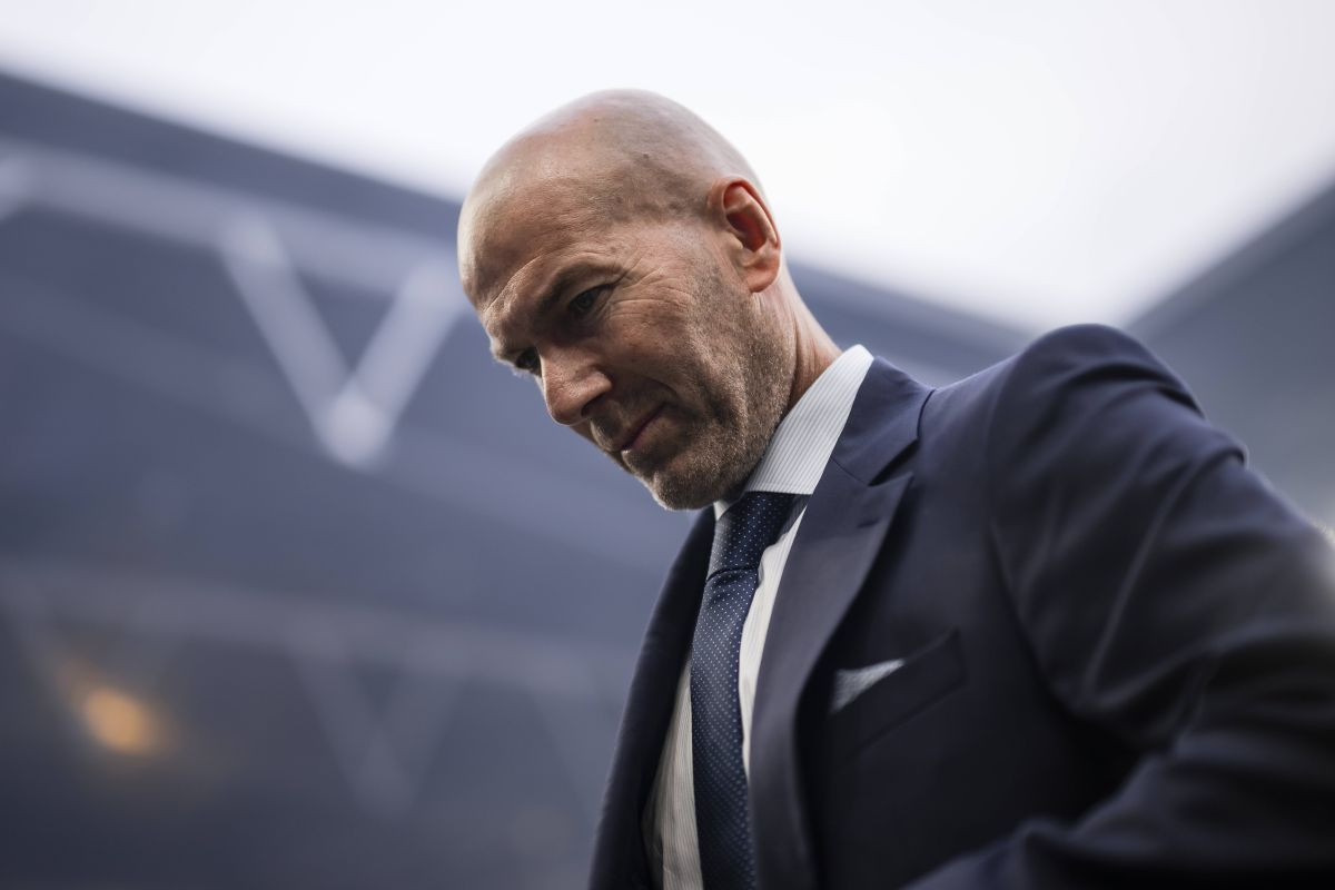 Ništa od Reala, bliski prijatelj otkrio koga preuzima Zidane: "Uvijek je bio jasan po tom pitanju" Ništa od Reala, bliski prijatelj otkrio koga preuzima Zidane: "Uvijek je bio jasan po tom pitanju"