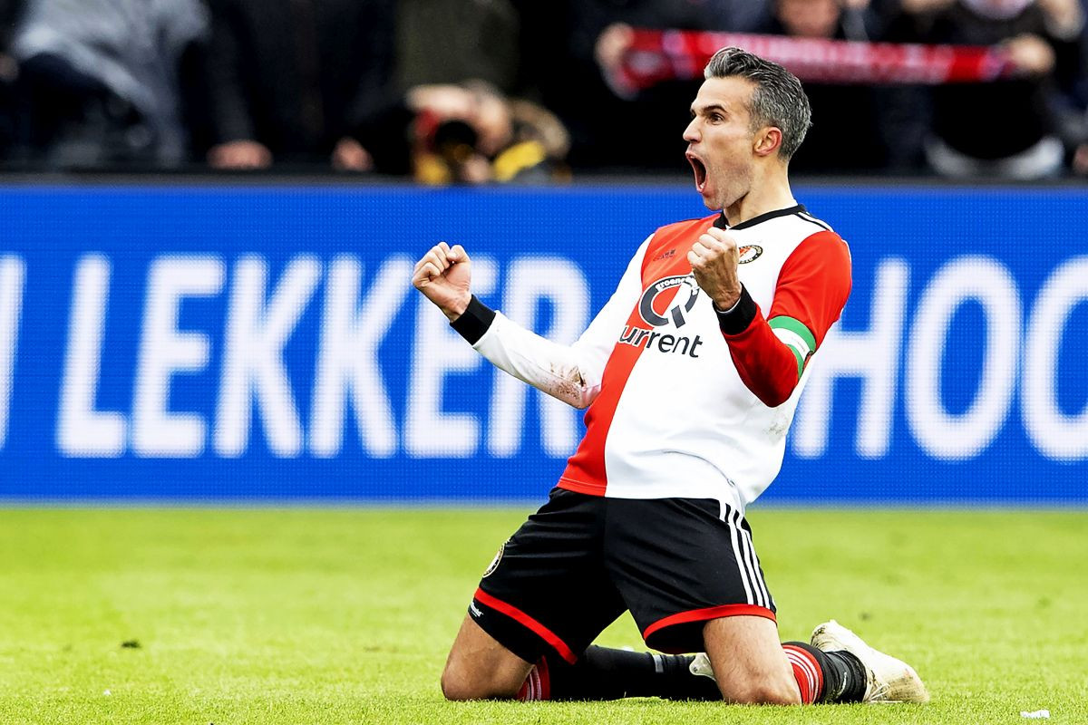 Van Persie izazvao brojne polemike glasanjem za Zlatnu loptu, mnogi misle da je u pravu Van Persie izazvao brojne polemike glasanjem za Zlatnu loptu, mnogi misle da je u pravu