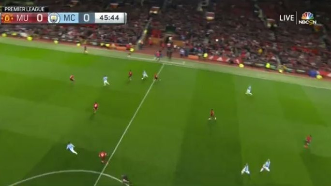 Messi se večeras "ukazao" na Old Traffordu: Trojica igrača Uniteda nisu mogli zaustaviti Silvu