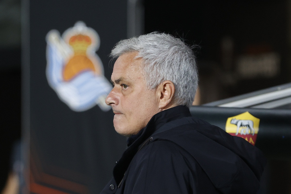 Ne zovu ga džaba Posebni: Mourinho nakon poraza ničim izazvan bocnuo Lazio i "zapalio" Rim!