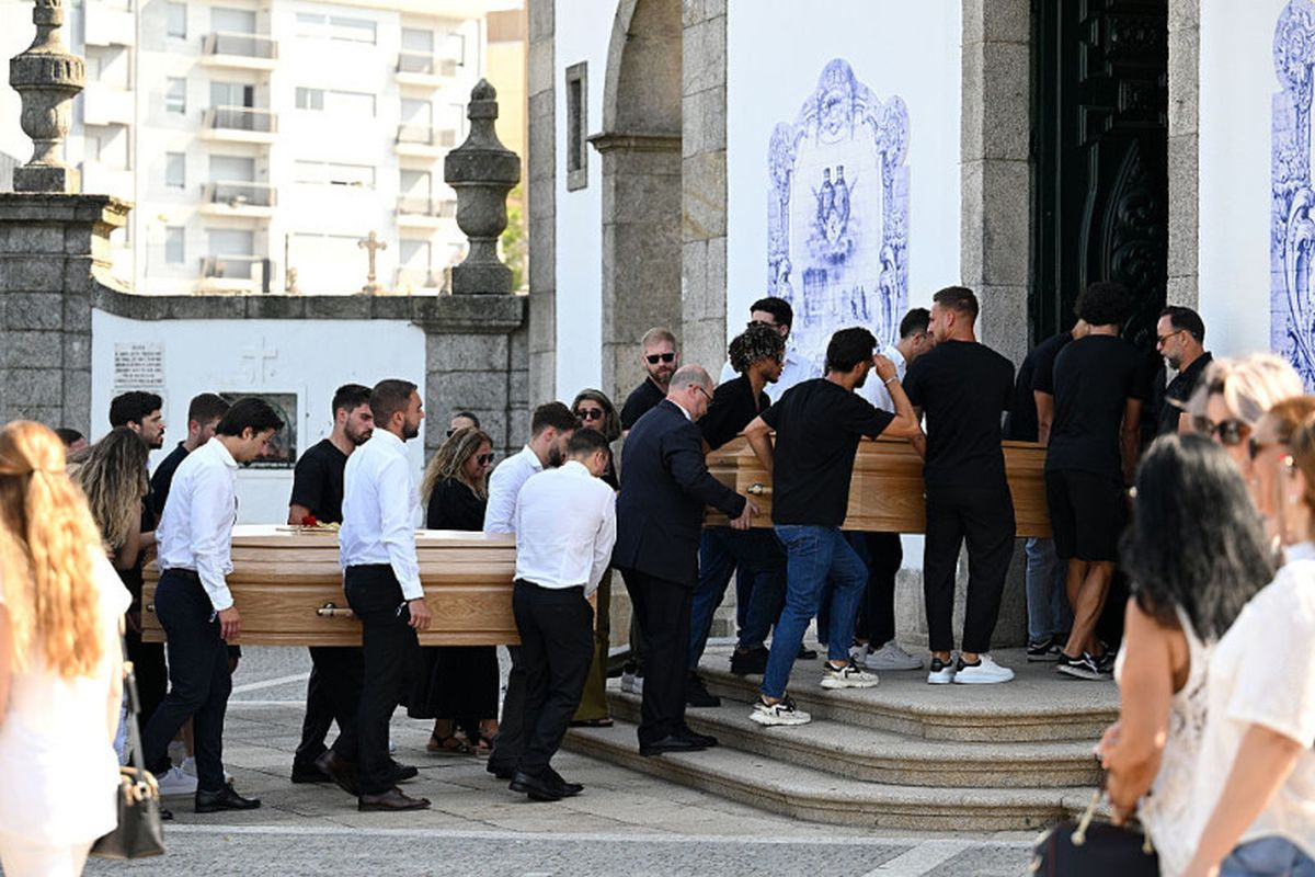 Ronaldo nije došao na sahranu Dioga Jote, a onda napravio nešto što mu se neće zaboraviti Ronaldo nije došao na sahranu Dioga Jote, a onda napravio nešto što mu se neće zaboraviti