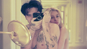 Žena Brooklyna Beckhama nekoliko dana poslije vjenčanja poslala poruku: "Uništena sam!"