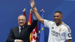 Florentino Perez prvo predstavio Mbappea, nekoliko sati kasnije krenuo po veliku zvijezdu Liverpoola