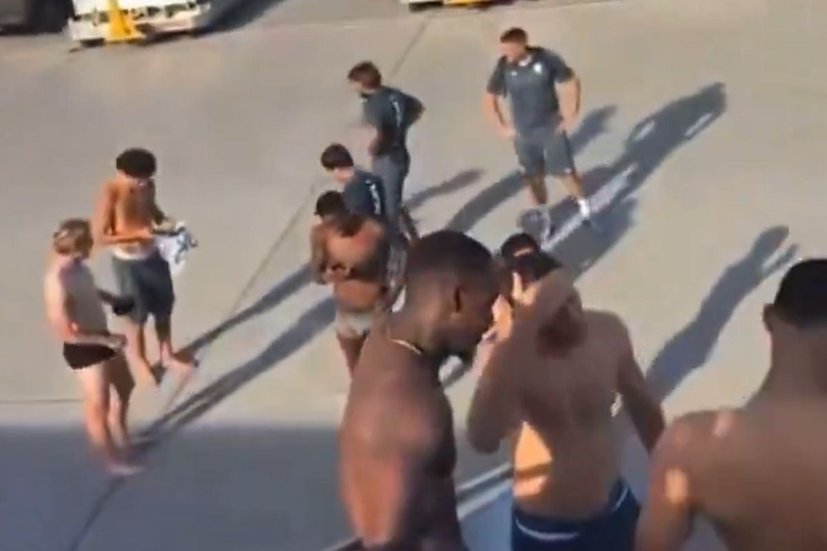 Nestvarne scene sa igračima Monaca - Polugoli su čekali na pisti, razlog je nevjerovatan
