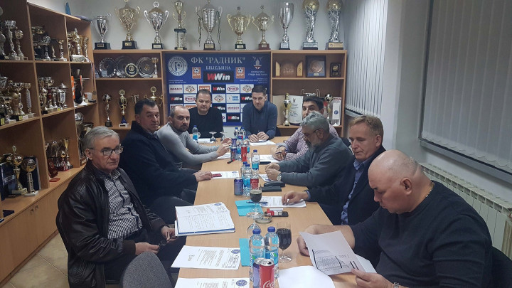 Zasjedao UO FK Radnik: Reflektor i vještački teren prioritetni