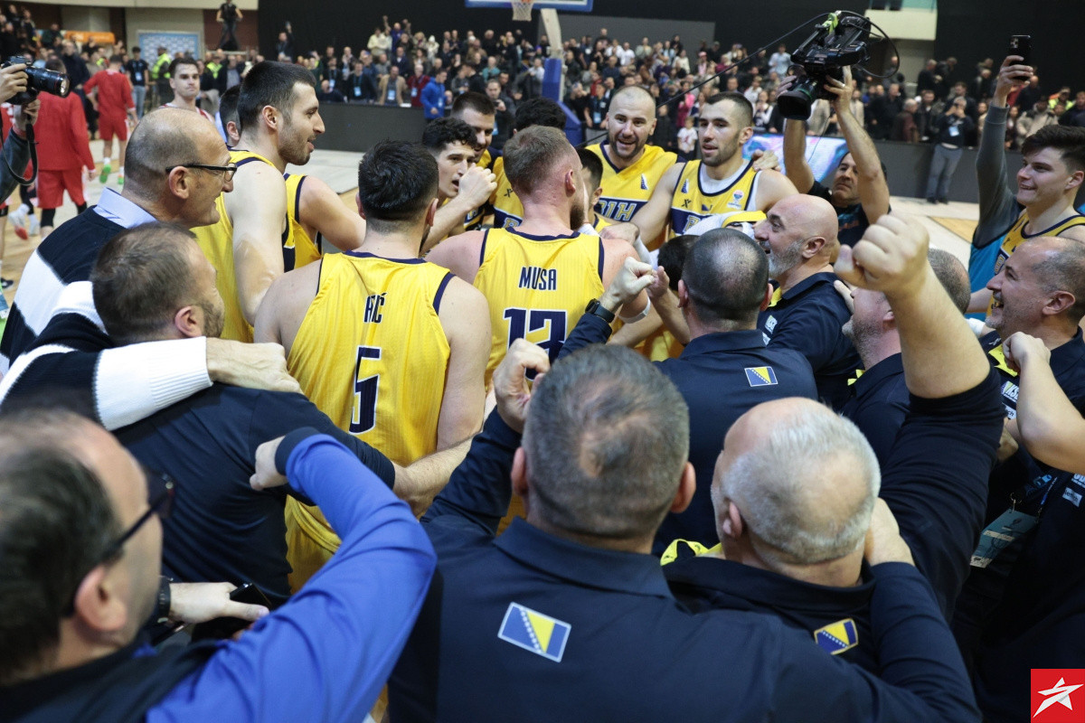 Kako se ovo desilo: Dva košarkaška fanatika sastavljala najbolje bh. petorke i zaboravili legendu! Kako se ovo desilo: Dva košarkaška fanatika sastavljala najbolje bh. petorke i zaboravili legendu!