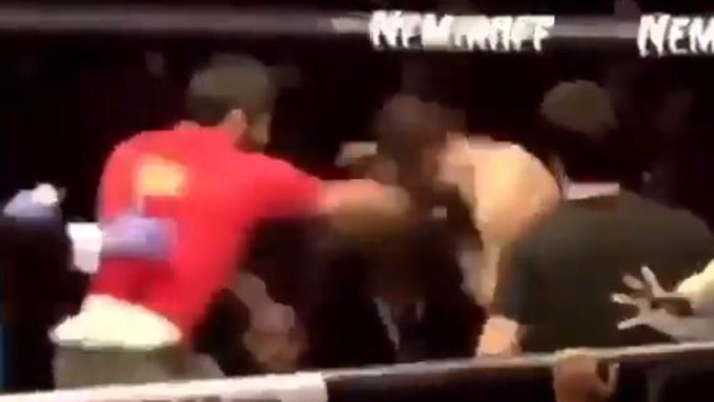 Snimak koji se čekao: Pogledajte kako Khabibov trener razbija McGregora!